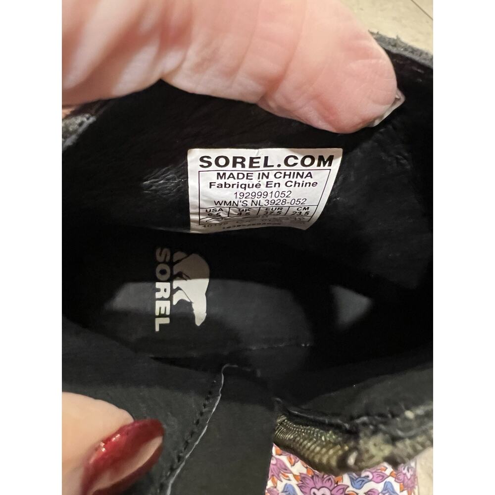 Sorel Gray Joan Uptown Stud Booties Sz 6.5 NIB Waterproof - Picture 8 of 10